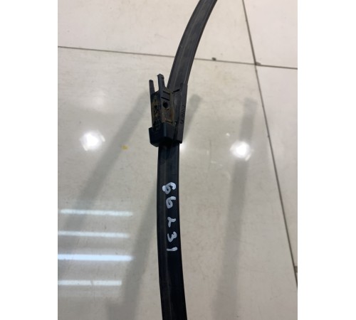 Поводок стеклоочистителя (водительский)