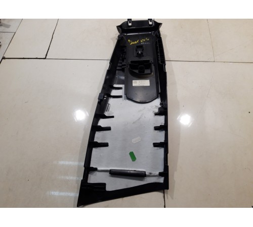 Обшивка центральной стойки(левая верхняя)