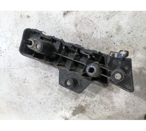 Крепление заднего фонаря правое