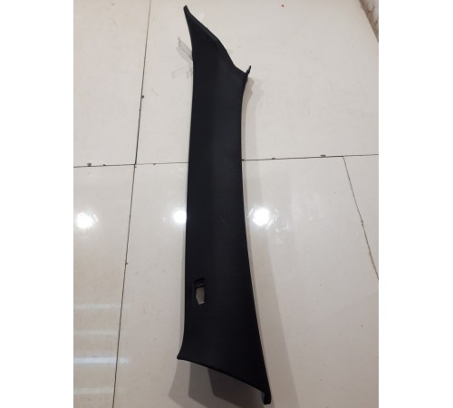 Обшивка стойки (передняя, левая)