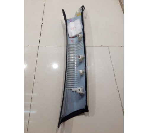 Обшивка стойки (передняя, левая)