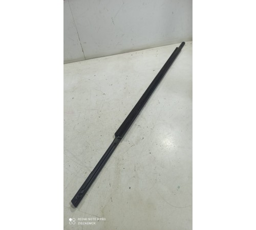 Уплотнитель стекла (задний левый наружный)