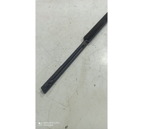 Уплотнитель стекла (задний левый наружный)