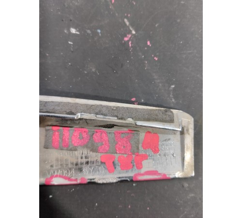 Накладка крыла передняя левая декоративная