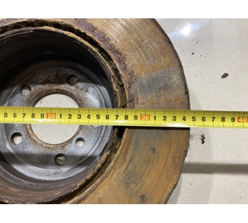 Тормозной диск (задний, правый)