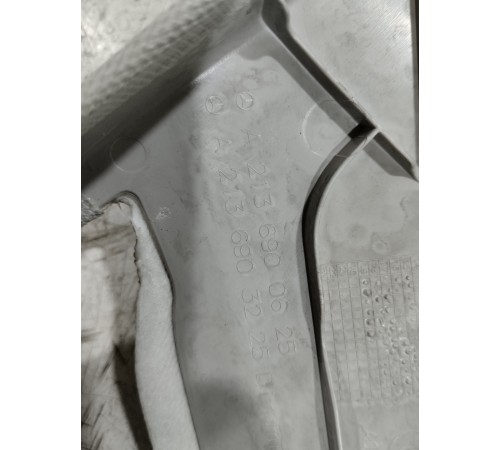 Обшивка стойки лобового стекла правая