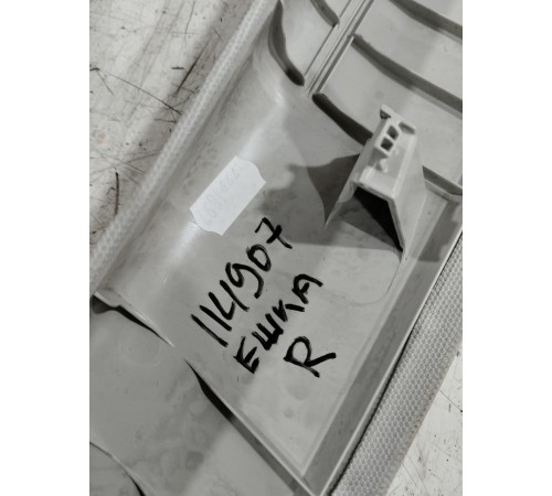 Обшивка стойки лобового стекла правая