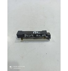 Уплотнитель крыла передний левый