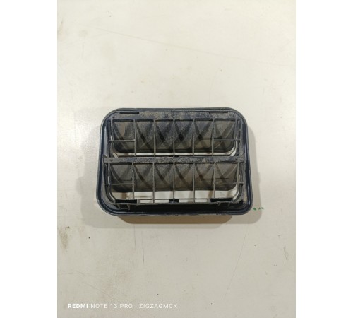 Решётка вентиляционная задняя