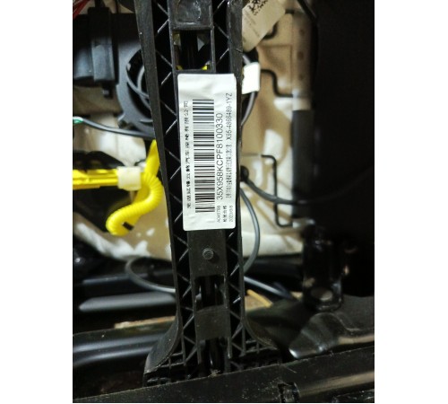 Сиденье переднее левое