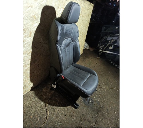 Сиденье переднее левое