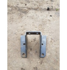 Кронштейн крепления заднего крыла