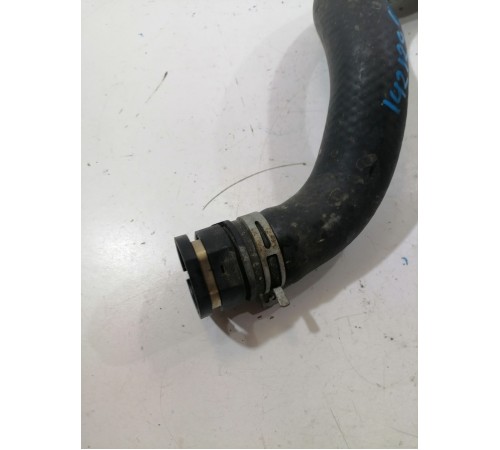 Патрубок системы охлаждения