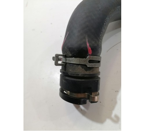 Патрубок системы охлаждения