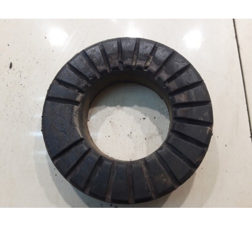 Проставка пружины подвески (задняя, правая)