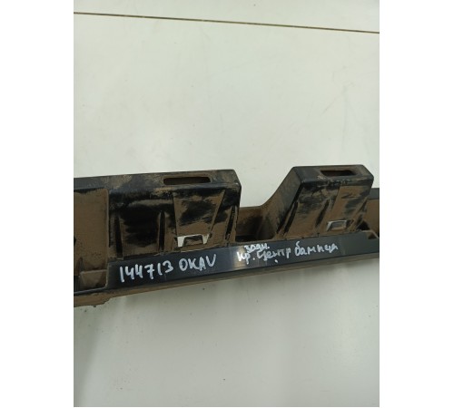 Кронштейн заднего бампера центральный