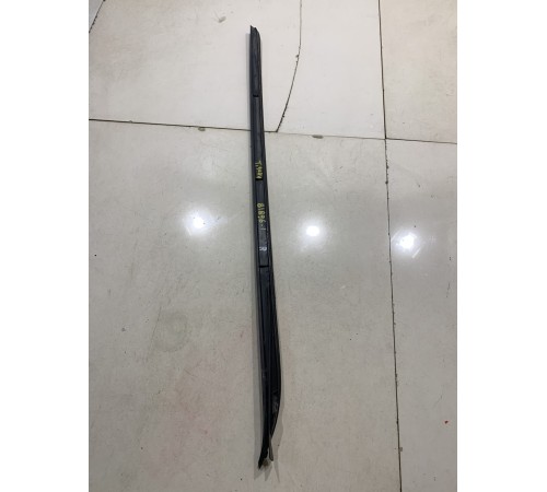 Молдинг лобового стекла(правый)