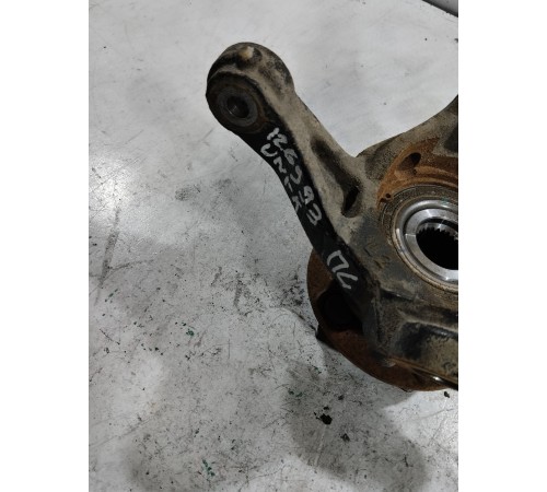 Кулак поворотный передний левый