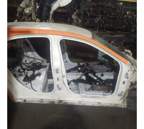 Порог со стойкой(правый)