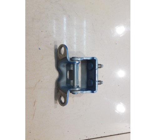 Петля багажника (левая)