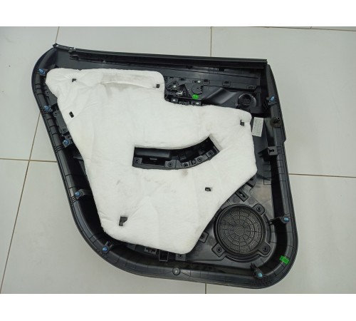 Обшивка двери задняя правая