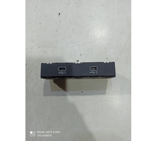 Разъем USB (двойной)