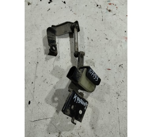 Датчик высоты дорожного просвета(задний правый)