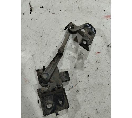 Датчик высоты дорожного просвета(задний правый)