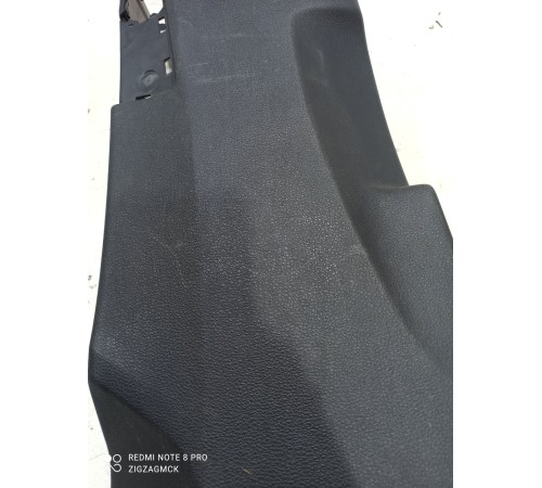 Обшивка центральной стойки левая