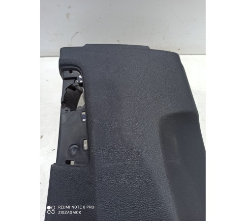 Обшивка центральной стойки левая