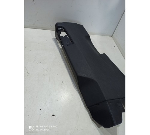 Обшивка центральной стойки левая