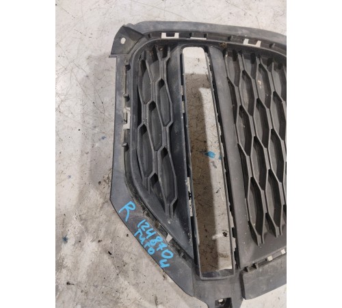 Накладка переднего бампера правая