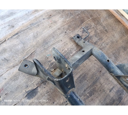 Подрамник задний