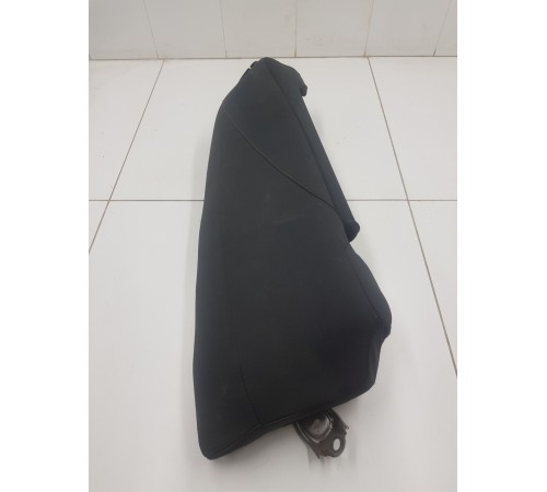 Боковая накладка заднего ряда сидений правая