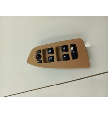 Блок управления стеклоподъемниками передний левый