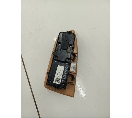 Блок управления стеклоподъемниками передний левый