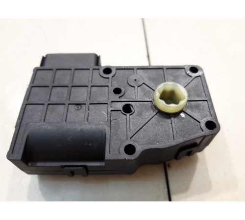 Моторчик привода заслонок отопителя