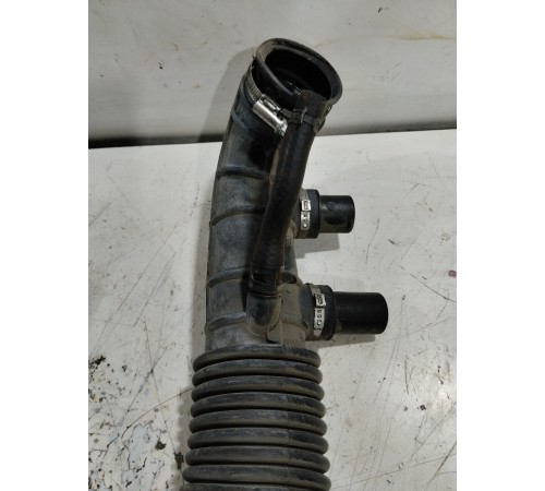 Патрубок воздушного фильтра