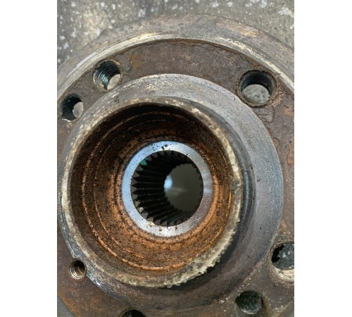 Кулак поворотный (задний, правый)