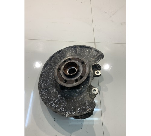 Кулак поворотный (задний, правый)