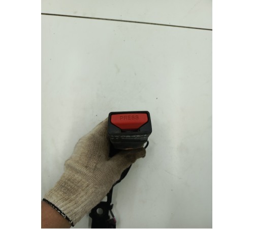 Ответная часть ремня безопасности задняя левая