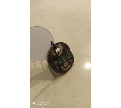 Петля замка двери левая