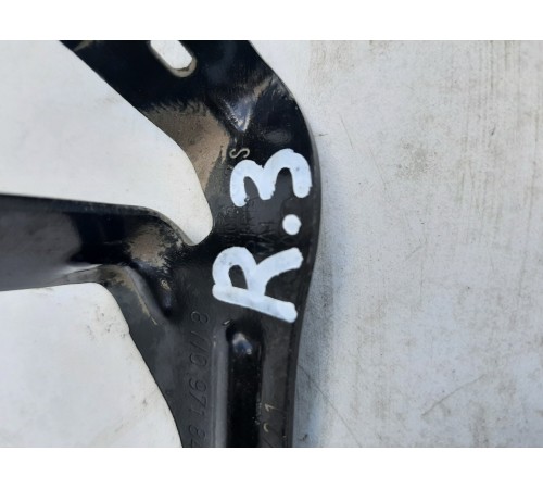 Кронштейн(крепление) тормозного шланга задний правый