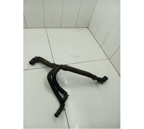 Тройник системы охлаждения с патрубками