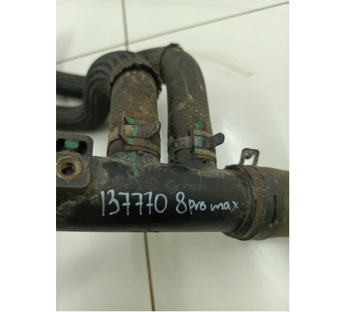 Тройник системы охлаждения с патрубками