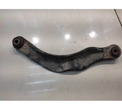 Рычаг подвески (задний, правый)