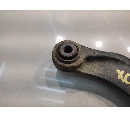 Рычаг подвески (задний, правый)