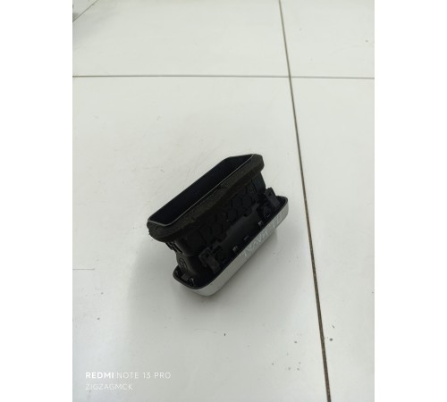 Воздушный дефлектор передний 