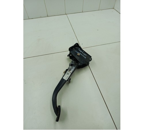 Педаль сцепления