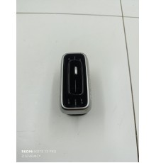 Воздушный дефлектор передний 